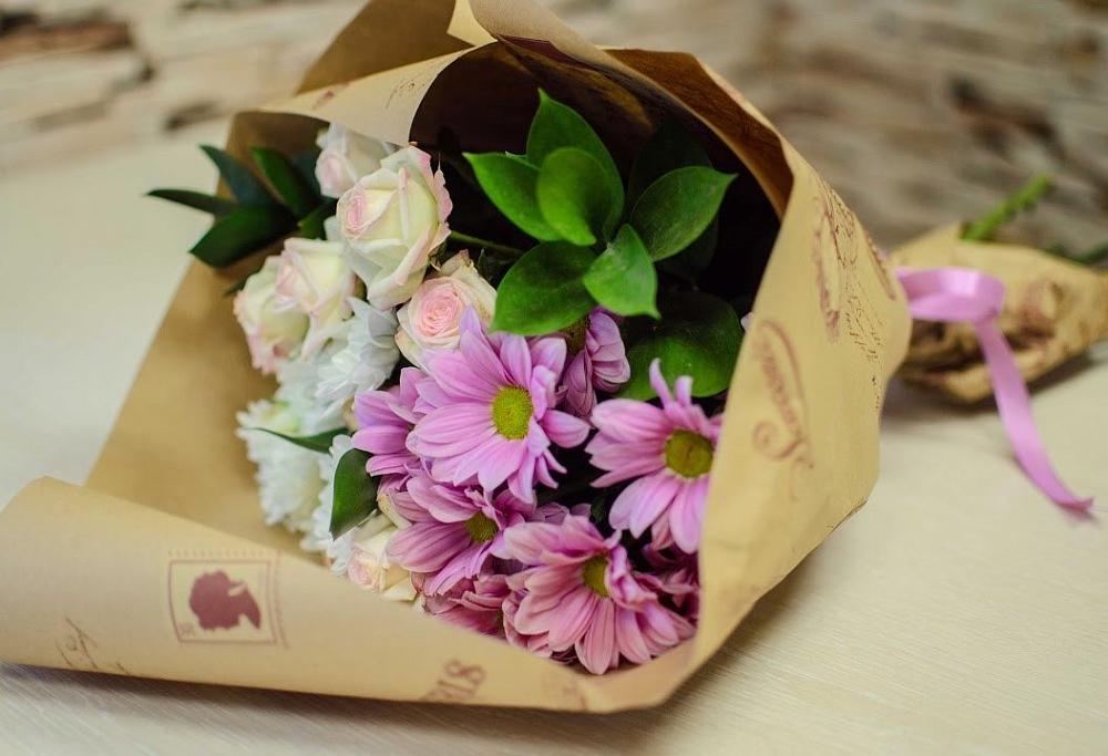 Букет цветов из: Розы и Хризантемы в Русско-Высоцкое