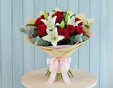 Букет цветов из:  Лилии и Розы #REPLACE_PRED# Русско-Высоцкое