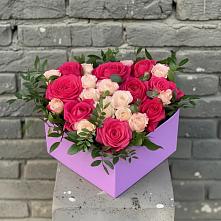 Цветочная композиция из Розы в коробке в Русско-Высоцкое