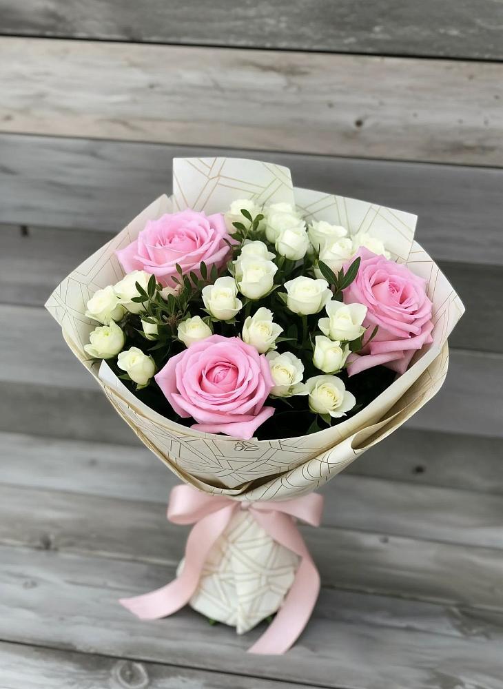Букет цветов из: Розы в Русско-Высоцкое