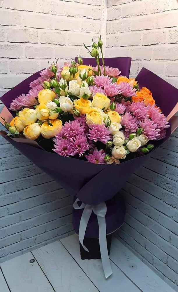 Букет цветов из: Хризантемы и Розы в Русско-Высоцкое