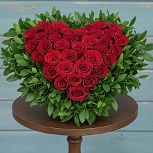 Цветочная композиция из Розы в виде сердца в Русско-Высоцкое