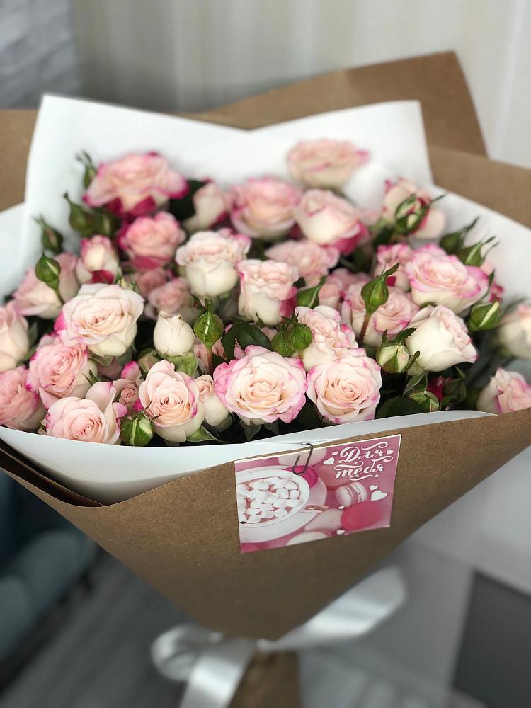 Букет цветов из: Розы в Русско-Высоцкое