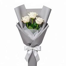 Букет 3 белые розы в Русско-Высоцкое