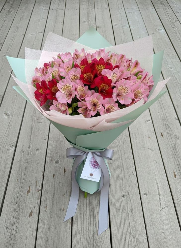Букет цветов из: Альстромерии в Русско-Высоцкое