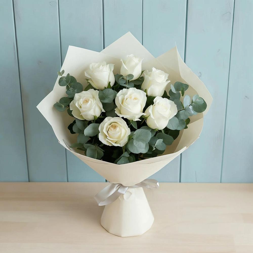 Букет Белые розы в Эвкалипте в Русско-Высоцкое