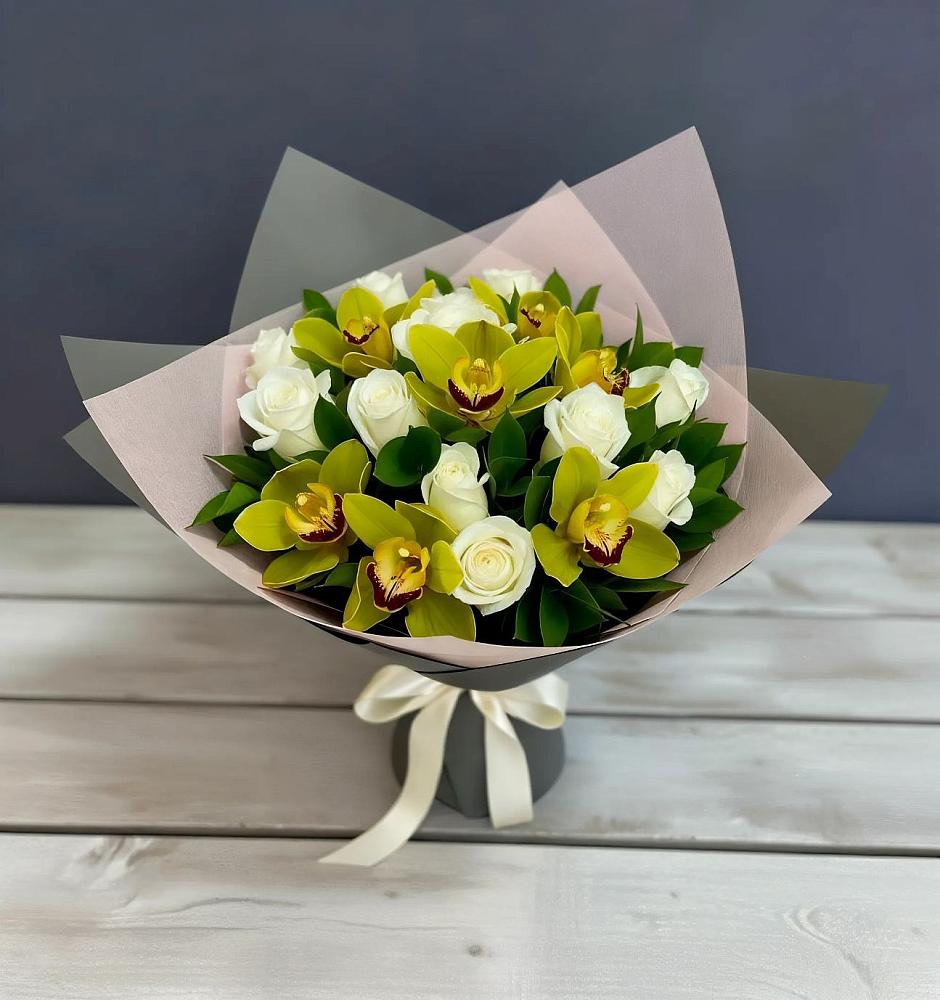 Букет цветов из: Орхидеи и Розы в Русско-Высоцкое