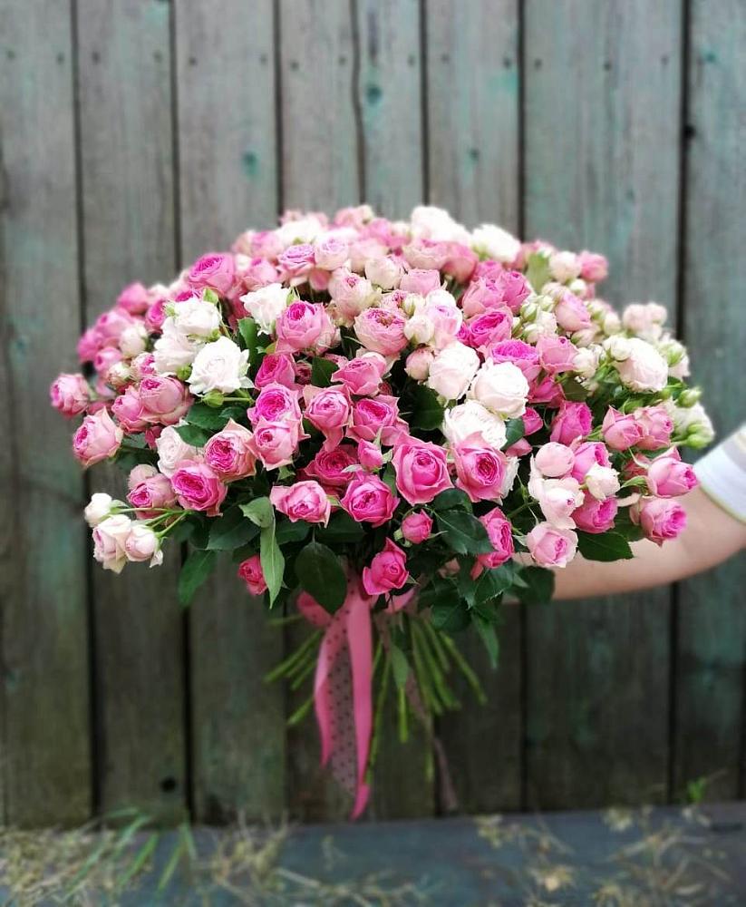 Букет Розовые кустовые розы Натали и Лав Лидия в Русско-Высоцкое