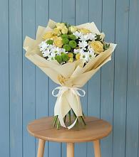 Букет цветов из:  Хризантемы и Розы в Русско-Высоцкое