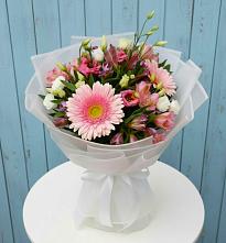 Букет цветов из:  Герберы, Альстромерии и Лизиантусы #REPLACE_PRED# Русско-Высоцкое