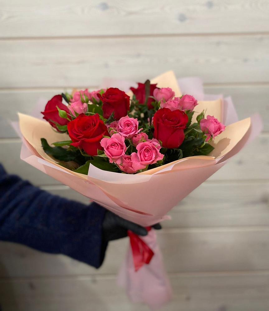 Букет цветов из: Розы в Русско-Высоцкое