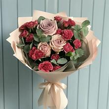 Букет цветов из:  Гвоздики и Розы в Русско-Высоцкое