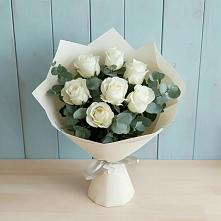 Букет Белые розы в Эвкалипте в Русско-Высоцкое