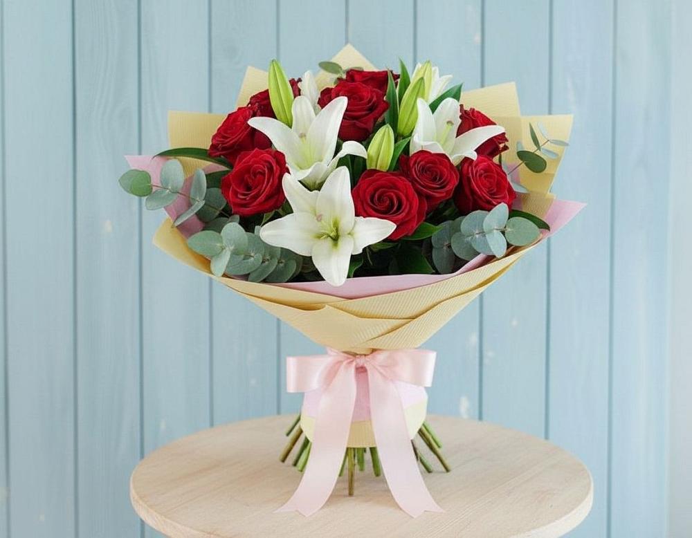 Букет цветов из: Лилии и Розы в Русско-Высоцкое